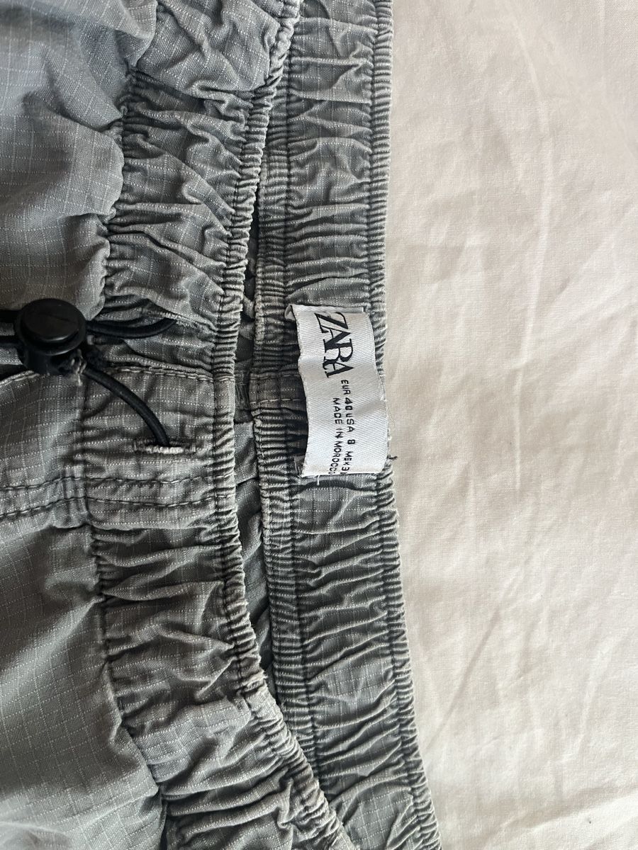 Zara Pantaloni: Pantalon Parachute ZARA – Usato da Biel/Bienne venduto da Car_Schuss 1