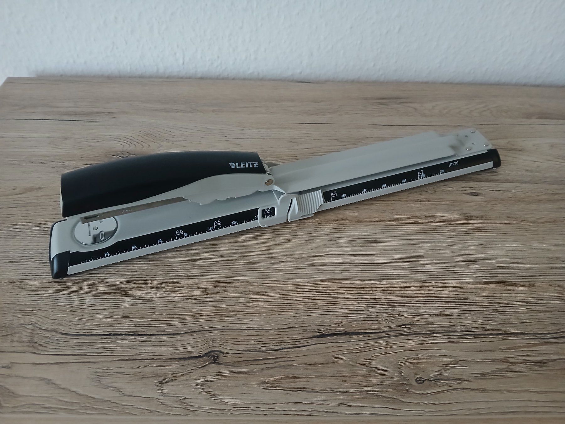 Leitz Machines à relier: Leitz Tischhefter – D'occasion à Safenwil par SilverDesign 3