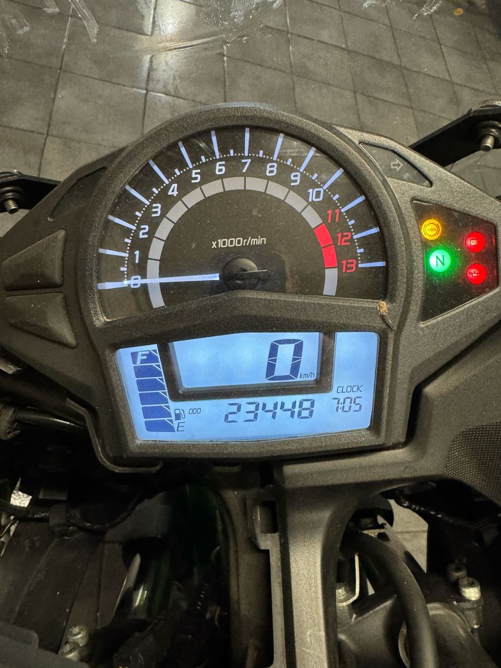 Kawasaki Strada: Kawasaki ER-6F Unfallfahrzeug – Difettoso da Elgg venduto da Roger04011970 7