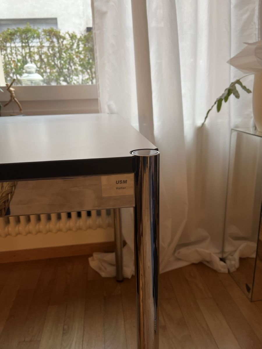 USM Tavoli: USM Haller Tisch, lichtgrau, 175x100 – Usato da Bern venduto da Lisa_Joy