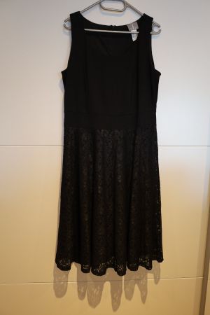 Spitzenkleid, schwarz, Gr. 40 (neuwertig)