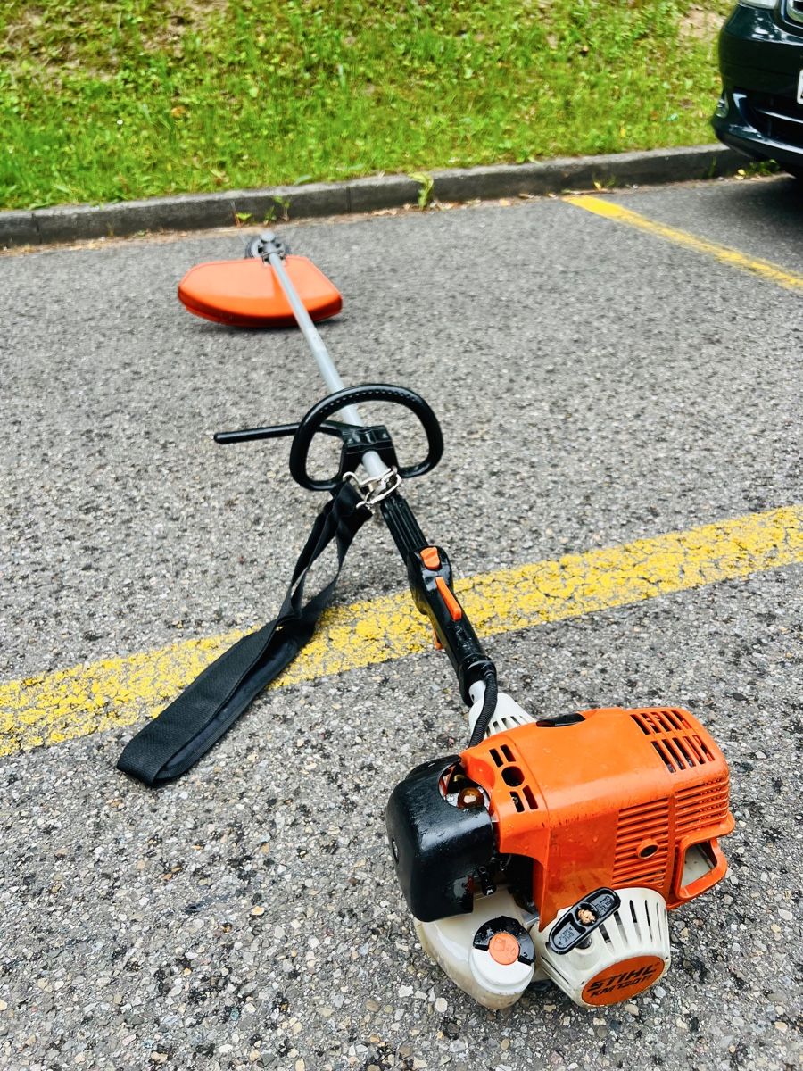 Stihl Tutti gli attrezzi: Rasentrimmer Stihl KM 130 R – Usato da Urdorf venduto da mas_5wfz 1