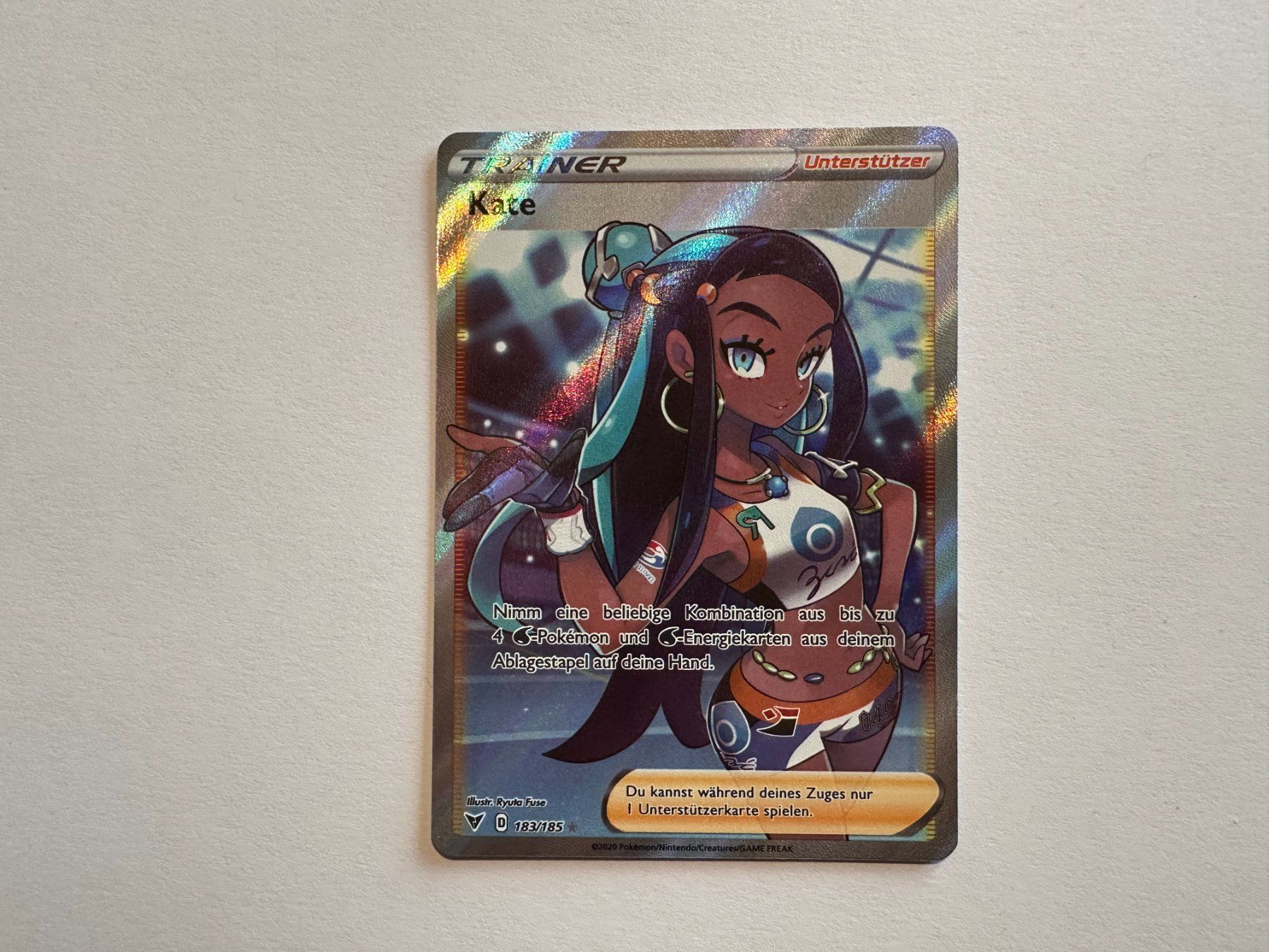 Pokémon Carte collezionabili: Kate Vivid Voltage Trainer Fullart DE – Usato da Hagendorn venduto da Pokecollectorch 1