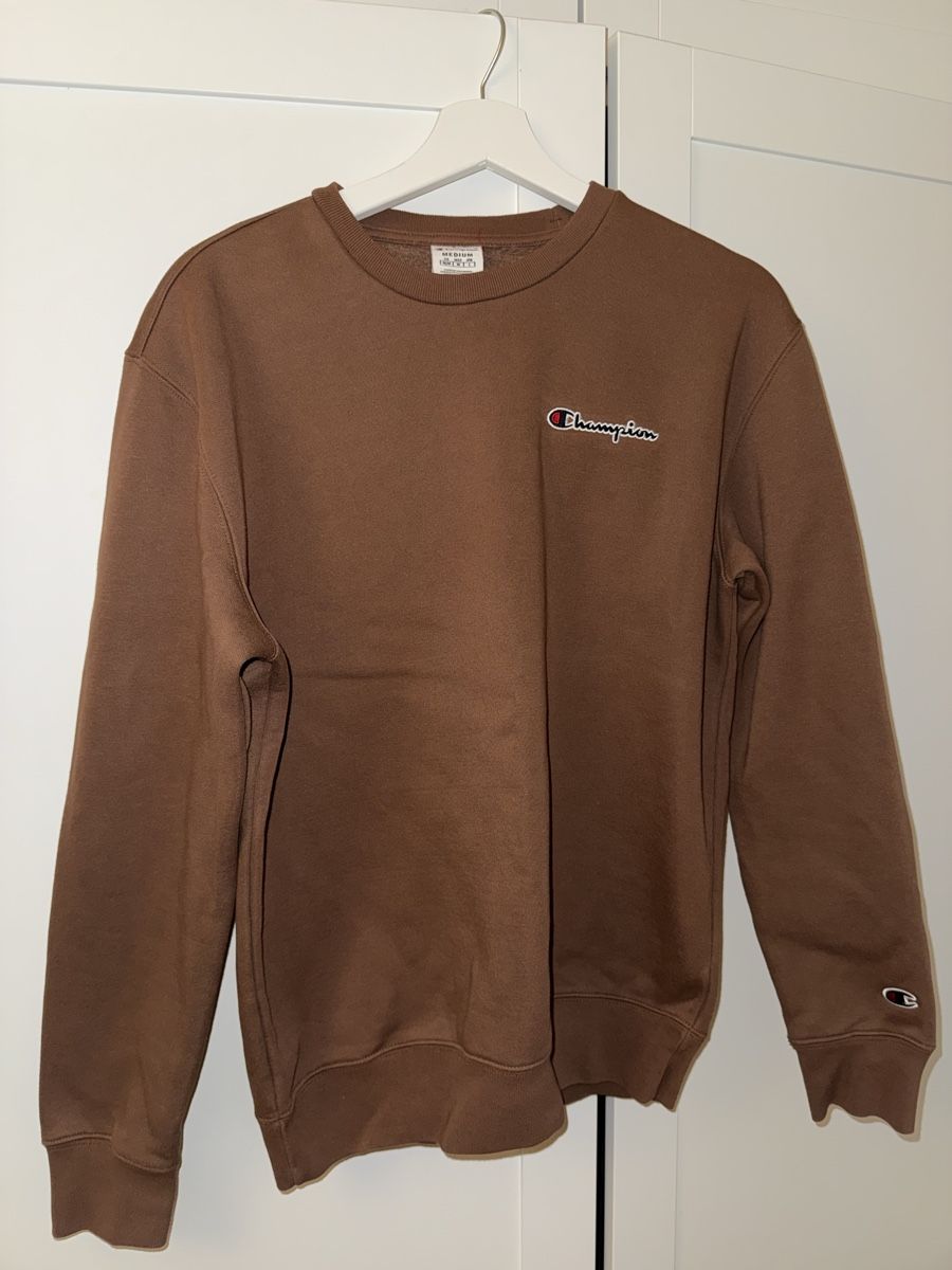 Champion Pulls & Sweat-shirts: Champion Pullover braun Grösse M – Neuf avec emballage d'origine à Biel/Bienne par MariMari05