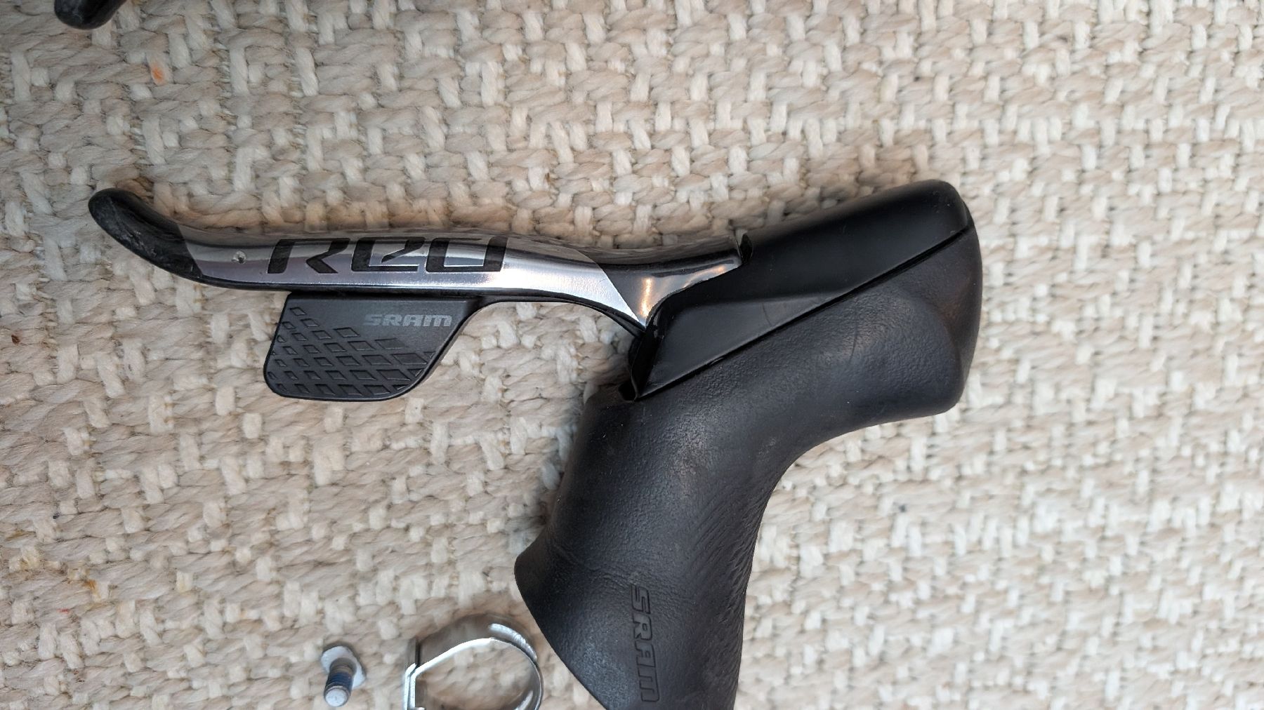 Sram Pezzi di ricambio: Sram Red eTap AXS Shifter 12 speed – Usato da Liebefeld venduto da Pacem 2