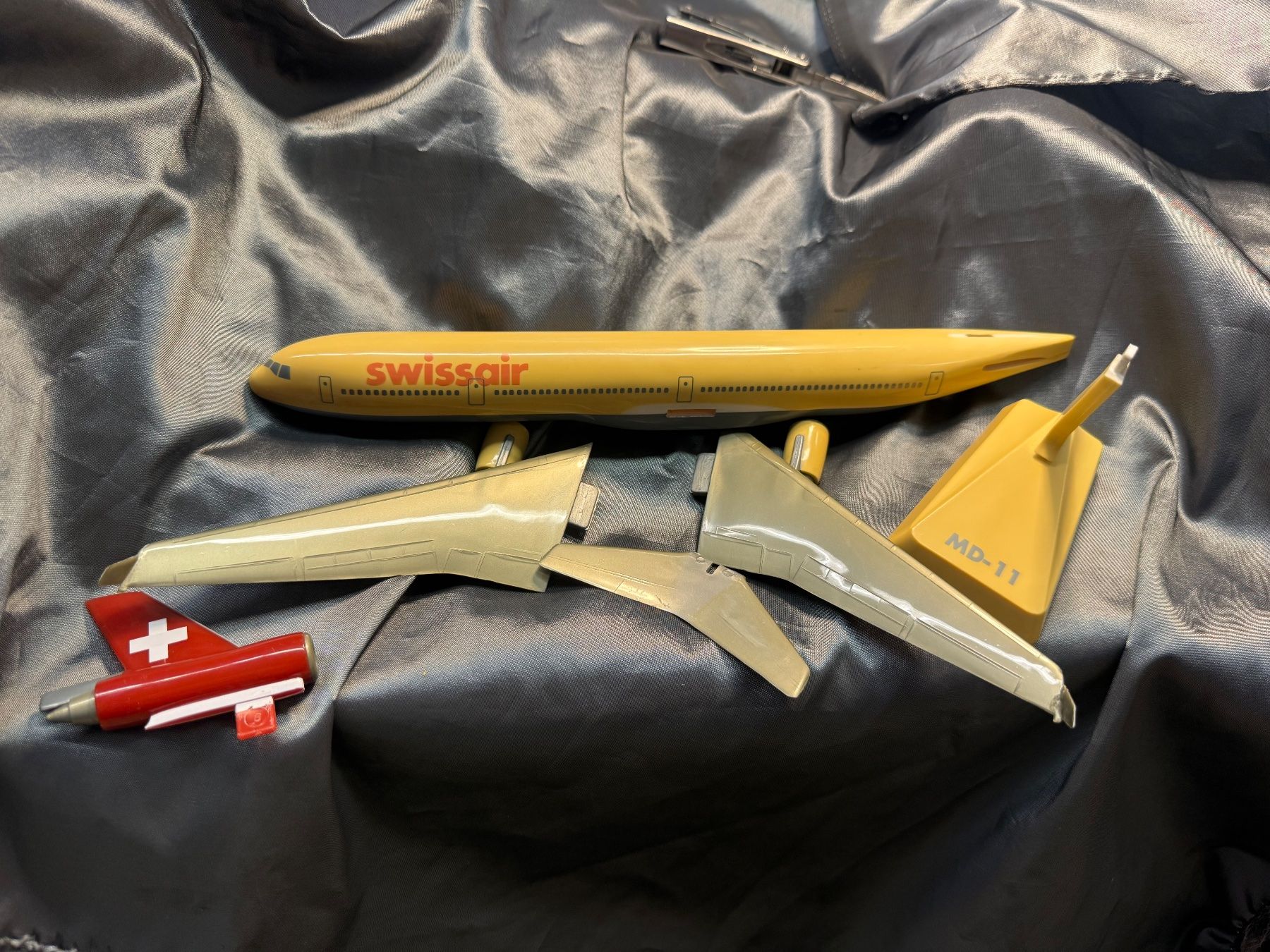 Swissair Kit di modellismo & Modellini statici: Swissair MD-11 Modell 1990 -1995 – Usato da Glattbrugg venduto da Xena2014 5