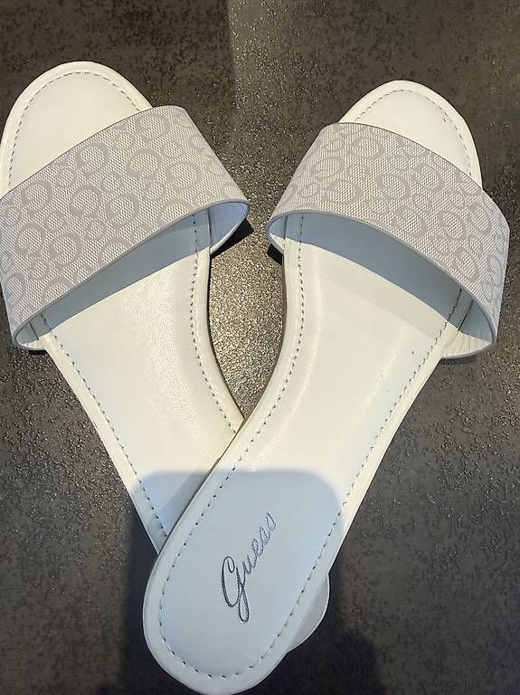 Damenschuhe: GUESS LOGO-PANTOLETTEN – Gebraucht aus Schötz von kon_57fh 1