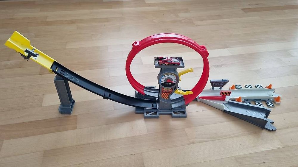Mattel Disney Pixar Cars XRS Rocket Racing Super Loop Playse (Gebraucht ...