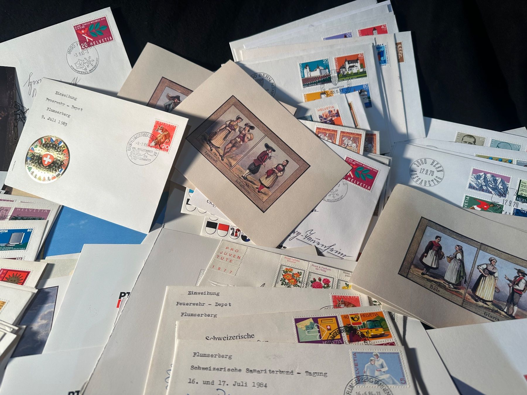 Tous les timbres: Sammlung Briefe Karten Maximumkarten Sonderbriefe FDC usw. – D'occasion à Stettfurt par 2442 2