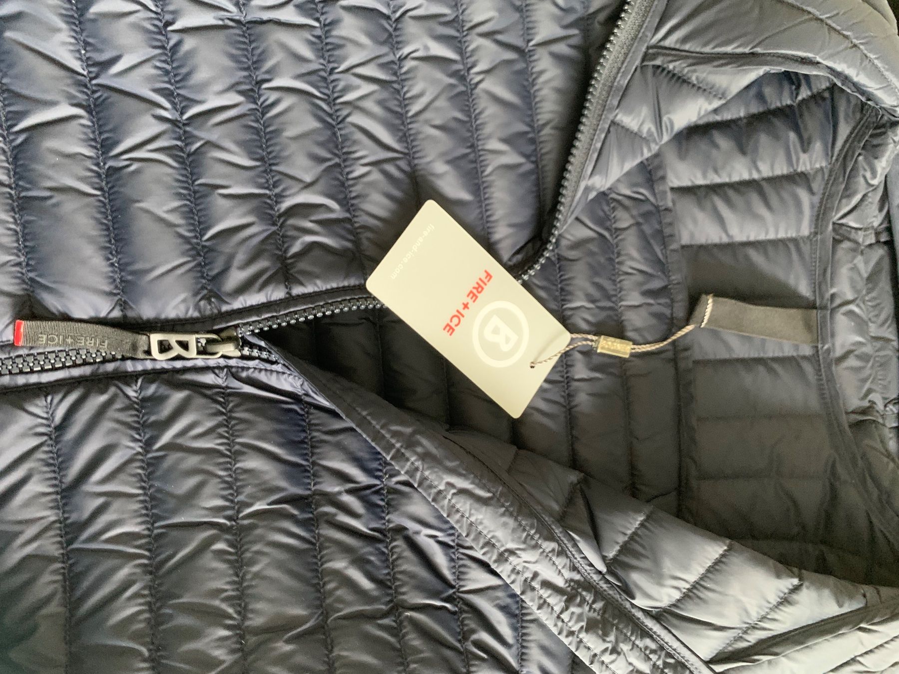 Bogner Giacche: Daunenjacke Bogner ORIGINAL   Dunkelblau NEU!! – Nuovo e nell'imballaggio originale da Adliswil venduto da atram57 5