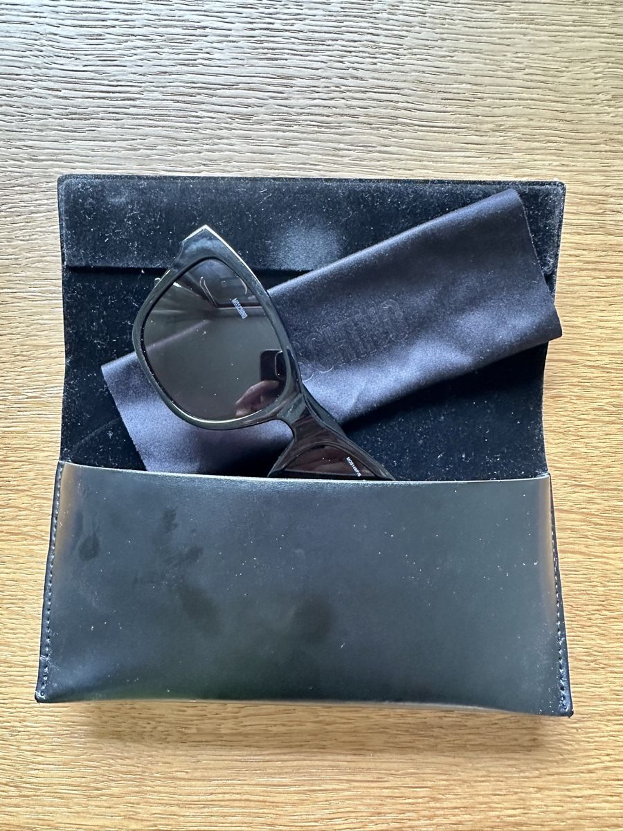Moschino Occhiali & Lenti: Moschino sunglasses  – Nuovo (secondo la descrizione) da Zürich venduto da aidapo 2