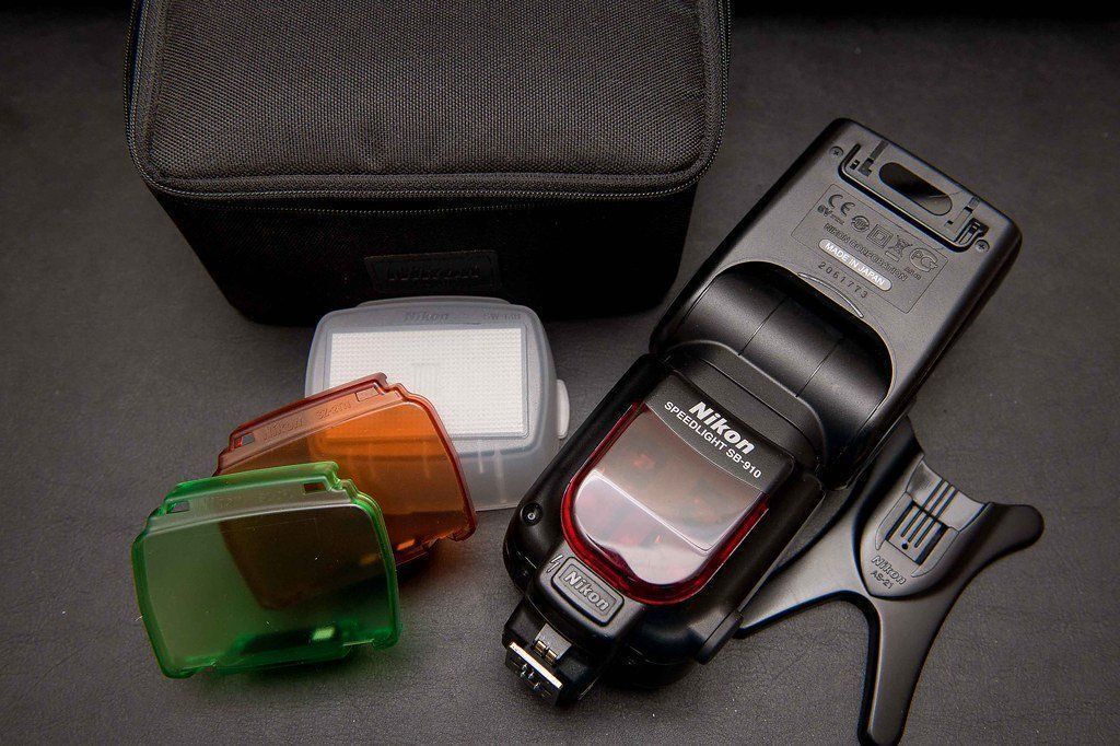 Nikon Flash: Nikon SB910 Speedlight Flash+ Extra Diffuser for 3D Impact – Nuovo (secondo la descrizione) da Schlieren venduto da Sunshine_0109