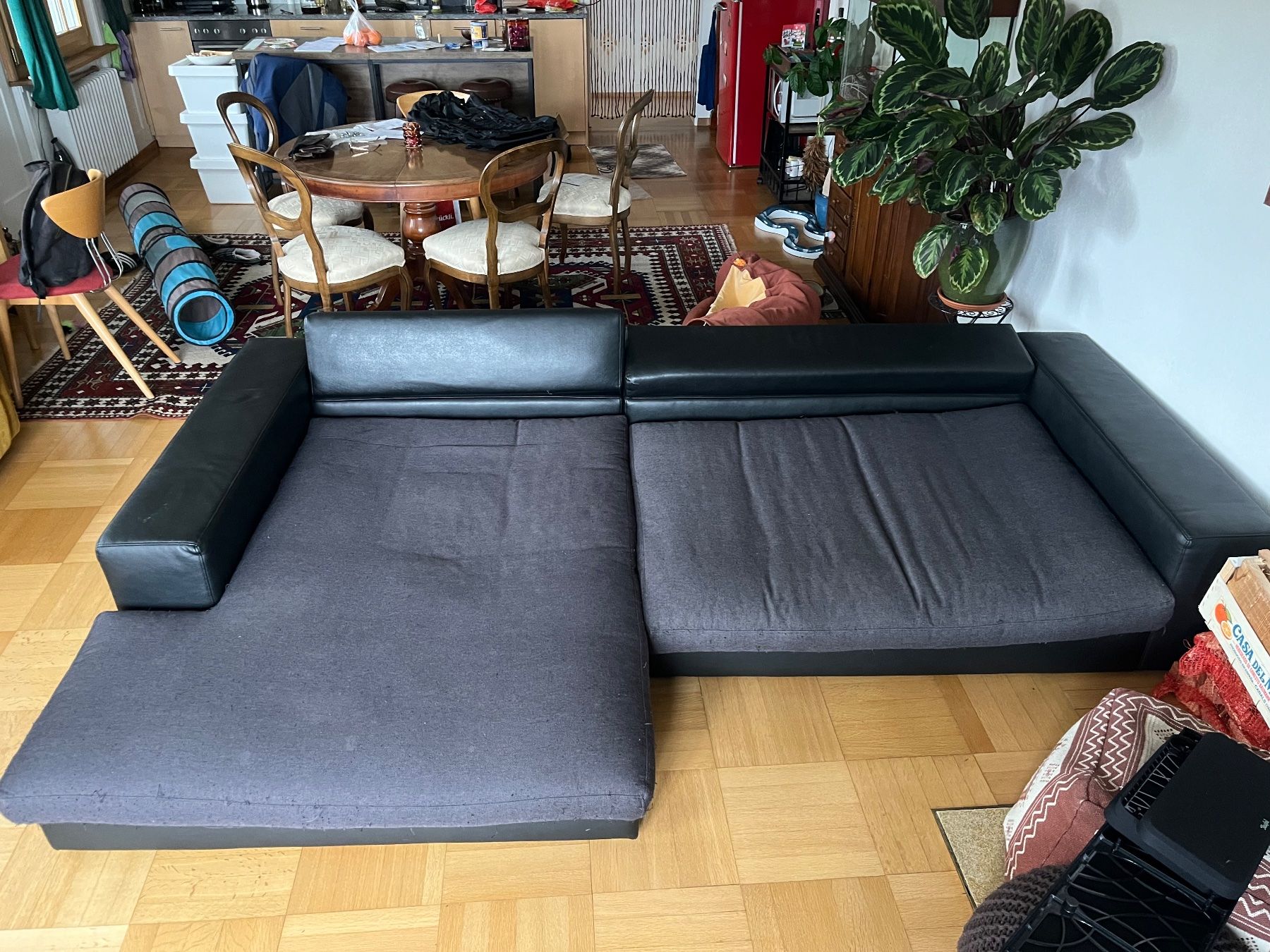Sofas: Sofa schwarz – D'occasion à Wiesendangen par DeDeniz 1