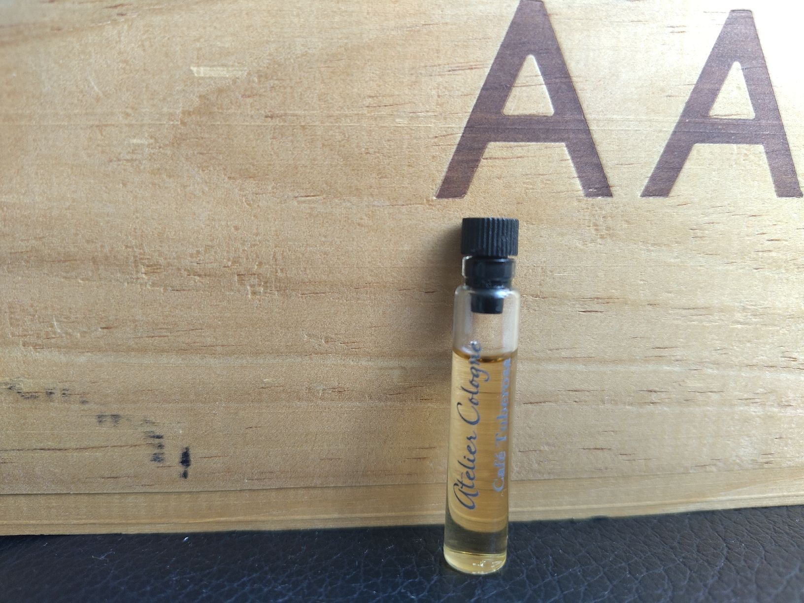 Guerlain Profumi & Eau de Toilette: atelier cologne cafe tuberose sample discontinued niche – Usato da Steinhausen venduto da nwe_t8nj 2