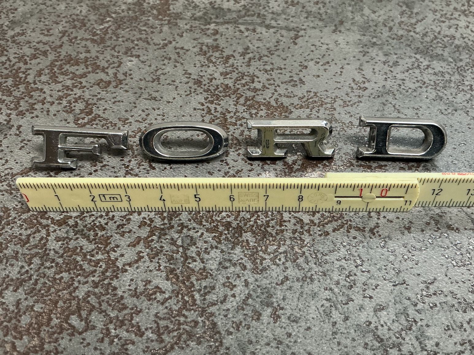 Ford Alle Autoersatzteile: Ford Buchstaben / Chrom Schriftzug / Oldtimer 70/80ziger – Gebraucht aus Horw von adler65 3