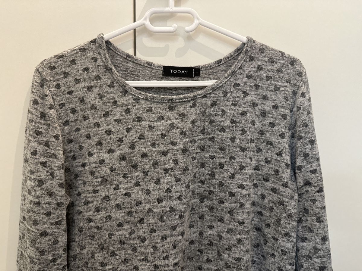Maglioni & Felpe: Grauer Pullover mit Herzen, Gr. L – Usato da Buus venduto da 2019dp