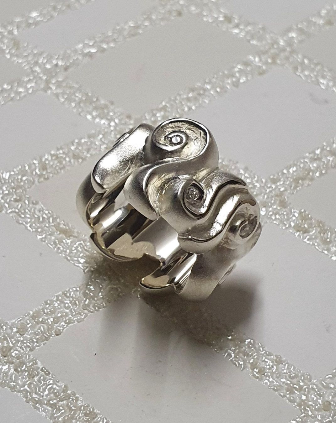 Anelli: Neu: breiter Ring  Gr. 54 / 925 Silber mit 8 Zirkonen – Nuovo (secondo la descrizione) da Muri AG venduto da Edlerweiss