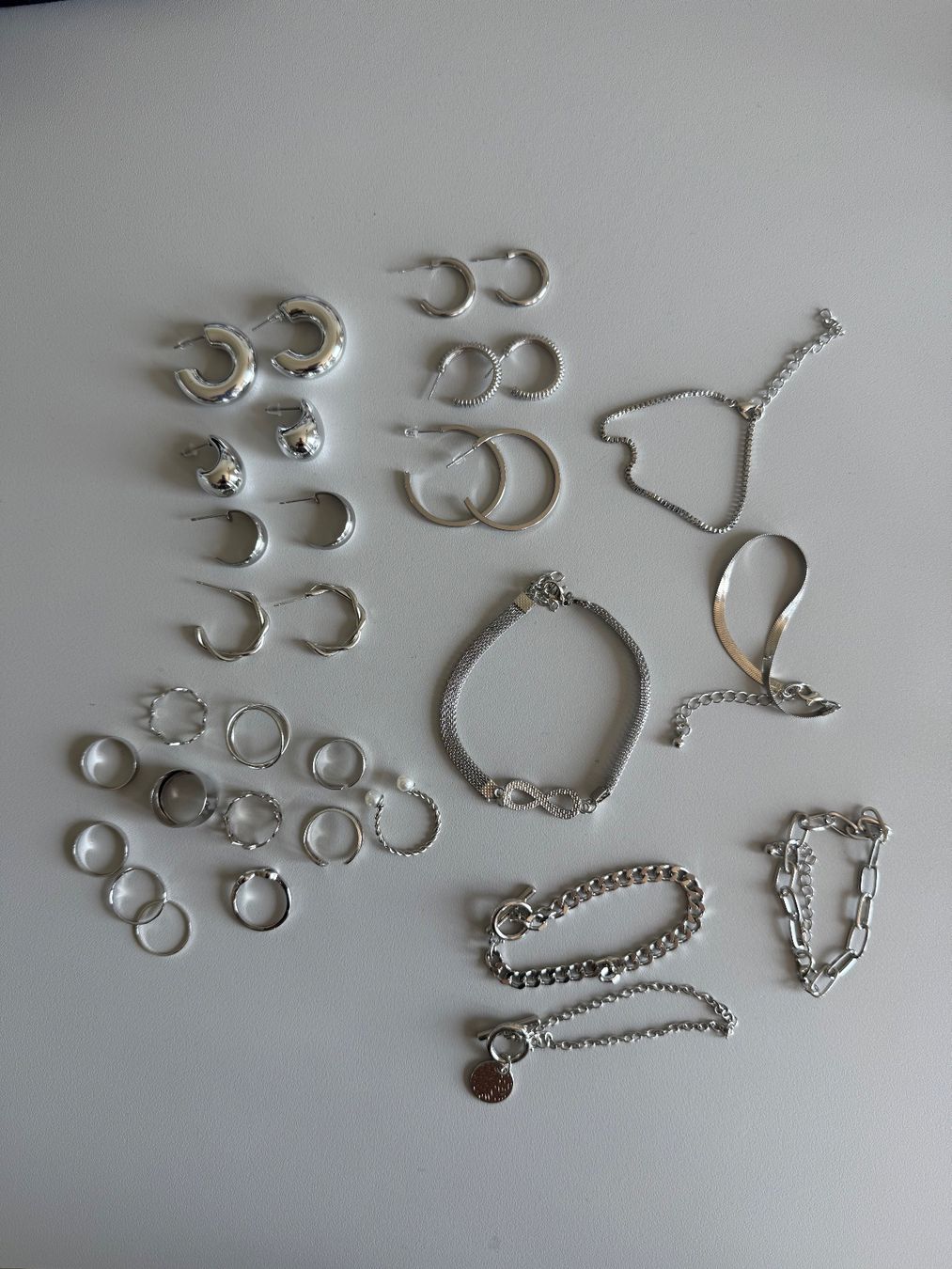 Altri gioielli: Schmuck Set Silberfarben – Nuovo (secondo la descrizione) da Meilen venduto da oli_yp7q