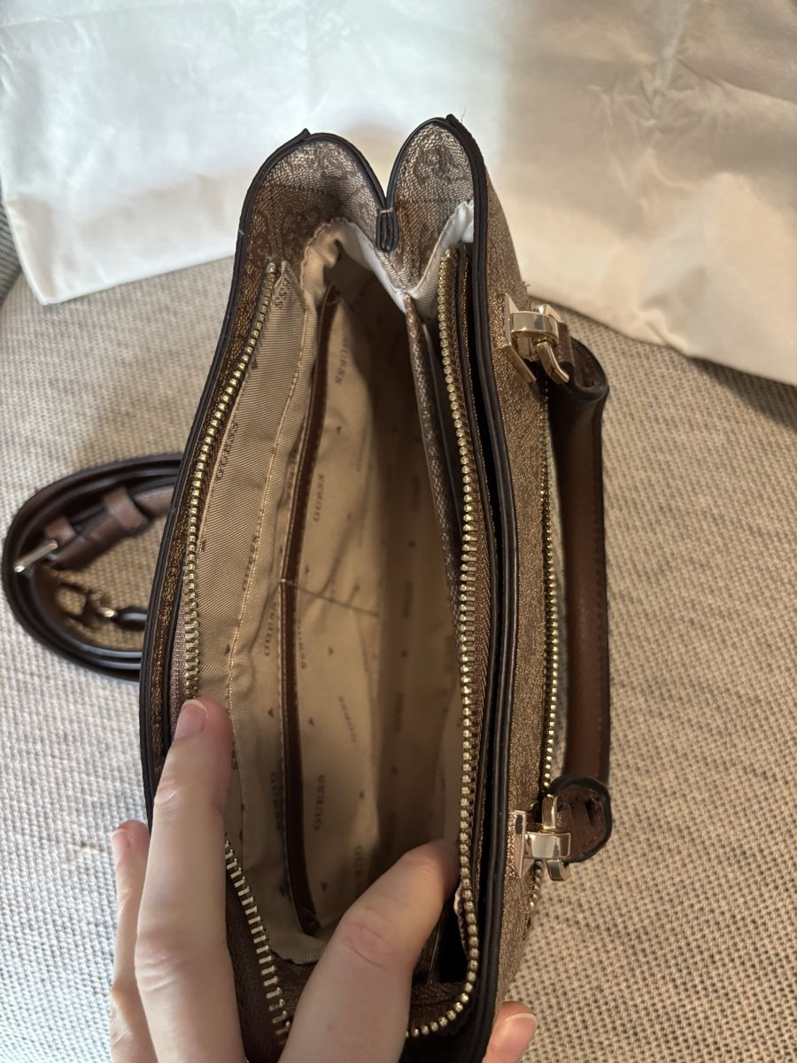 Guess Taschen für Damen: Guess Brown Patterned Handbag – Gebraucht aus Zürich von fra_f66n 5