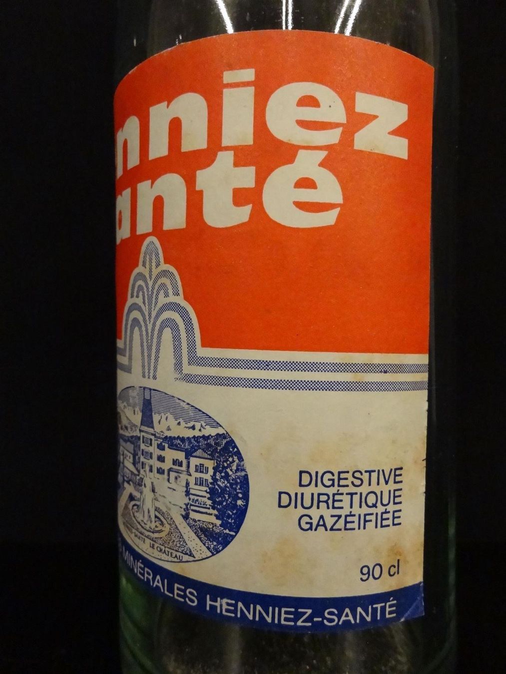 Gläser, Krüge & Flaschen: alte Flasche HENNIEZ SANTÉ 1966 – Gebraucht aus Kerzers von Flaschenposten 3