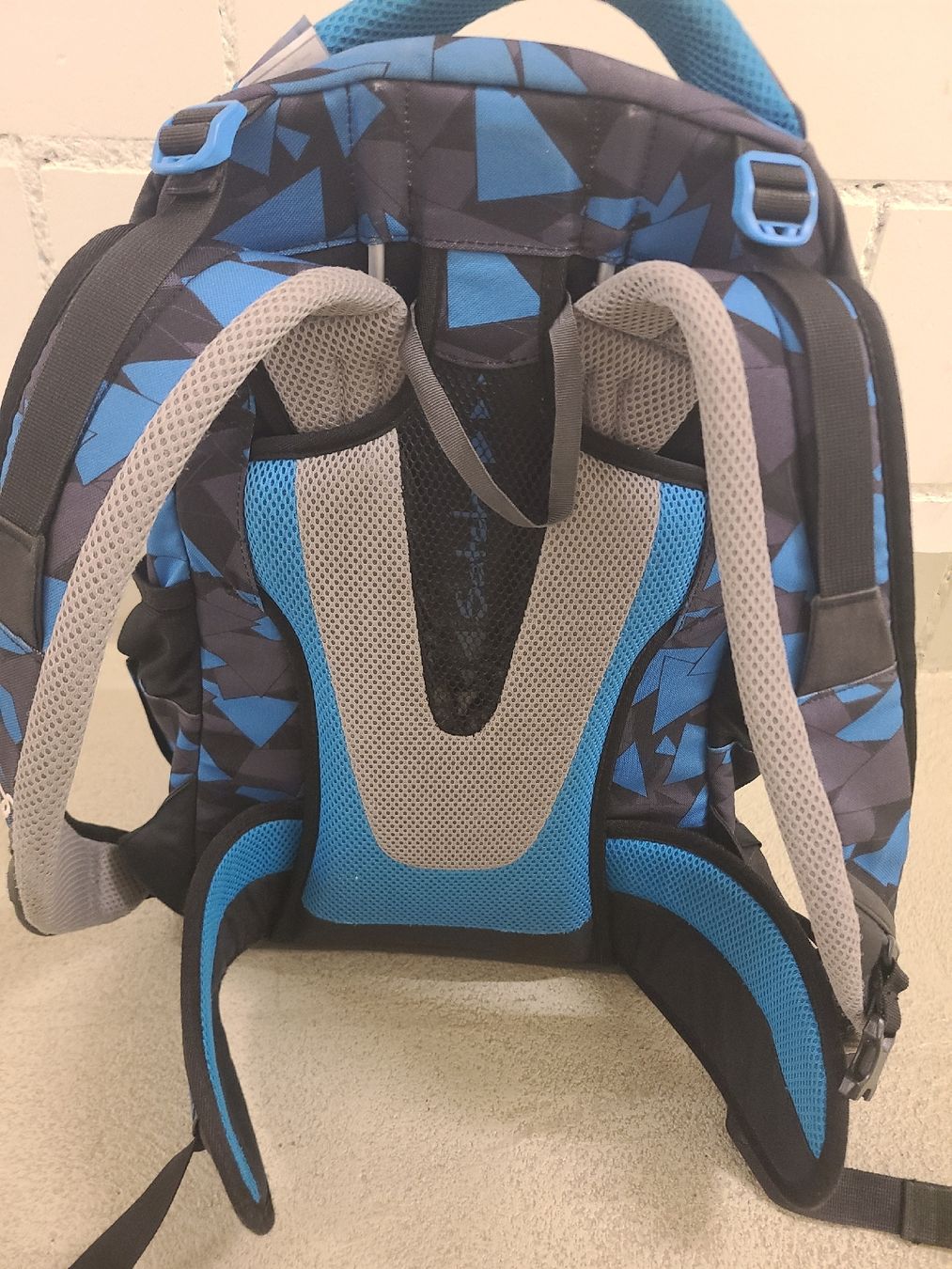 Satch Borse & Zaini: Schulrucksack Satch blau schwarz Triangle – Usato da Flüh venduto da pauletta1985 1