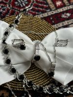 Ensemble de bijoux élégant avec pierres  noires ✨
