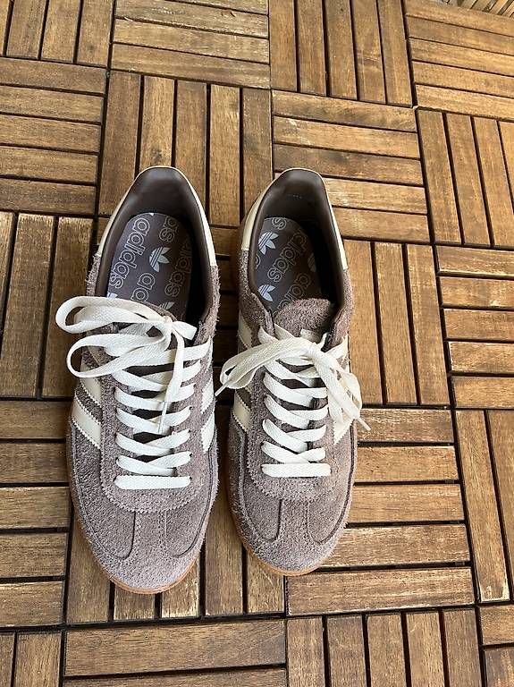 Scarpe da donna: Adidas Handball Spezial 40 2/3 – Usato da Schliern b. Köniz venduto da Viven_K