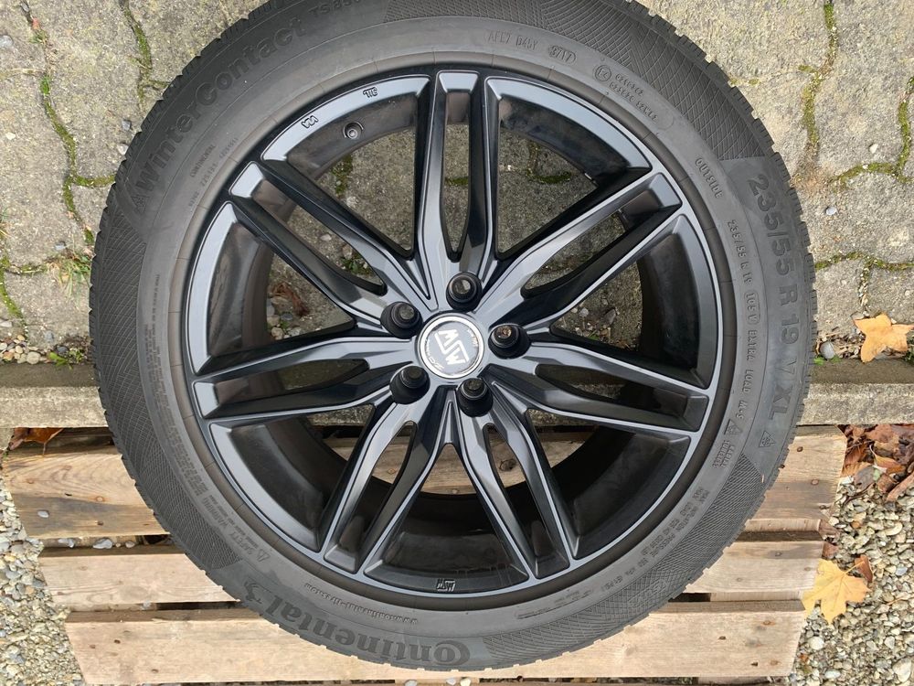 Winterreifen 23555 R19null