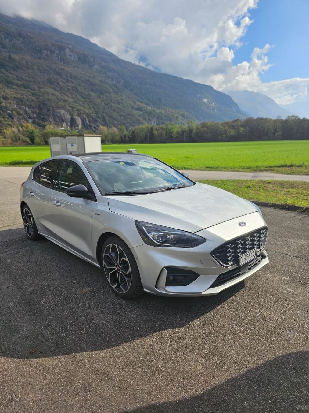 Ford Automobili: Ford Focus 1.0 ST Line – Usato da Arbon venduto da Ward_ 3
