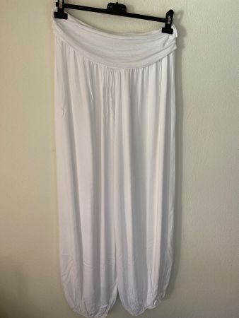 SOMMERHOSE-LEICHT-WEISS