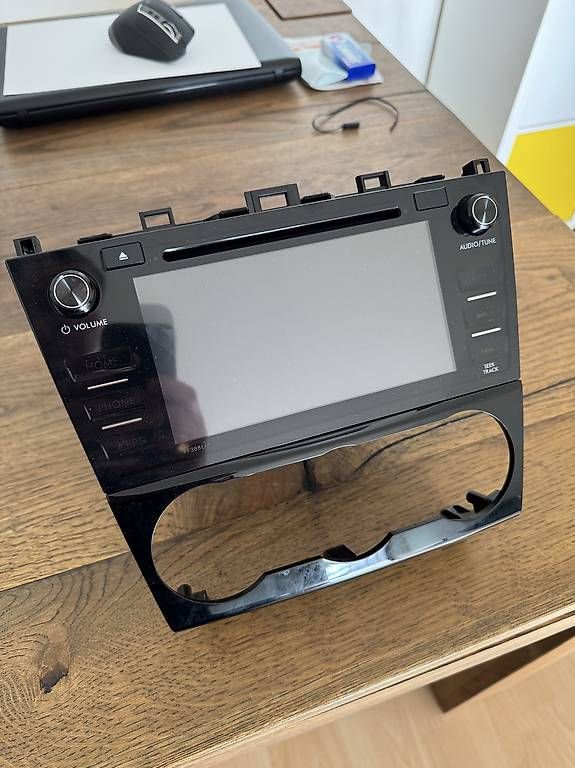 Radio: Subaru WRX / Levorg / Forester Radio Display – Usato da Luzern venduto da tooltimeO