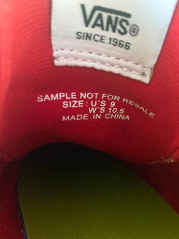Scarpe da uomo: Vendesi scarpe Vans taglia US 9 – Usato da Novazzano venduto da sol_vk8x 4