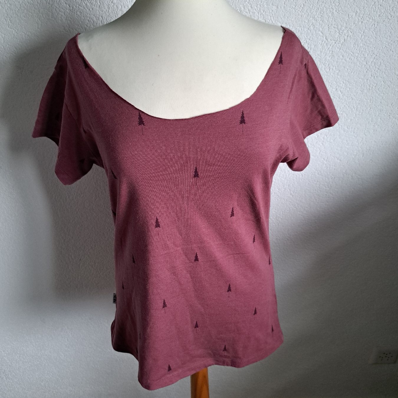 Nikin T-shirt: NIKIN Baum Muster T-Shirt, Grösse S – Usato da Kriegstetten venduto da Jakasi