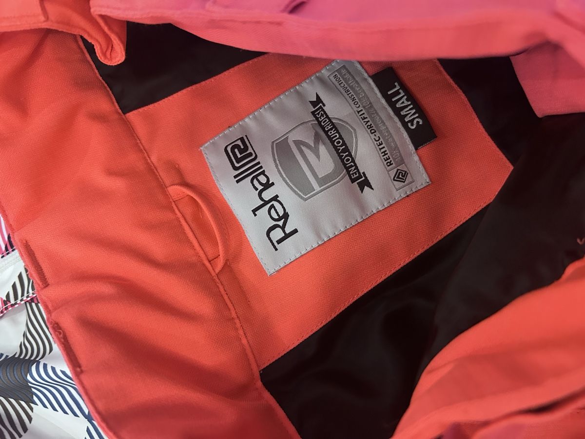 Kleiderpakete: Rehall Ski Jacket & Pants Set - Women's Size Small/Medium – Gebraucht aus Unterägeri von Ekomaki 4