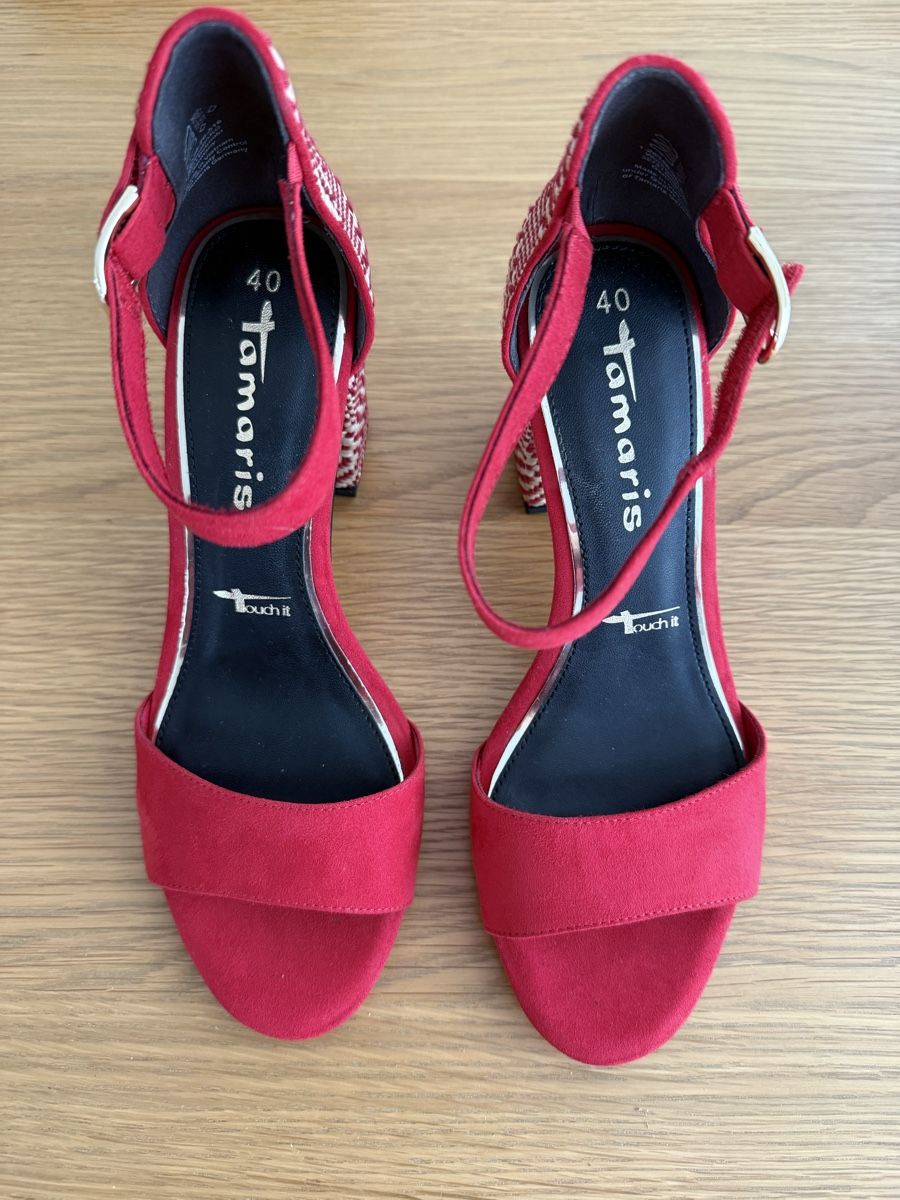 Tamaris Scarpe da donna: Tamaris Schuhe ungetragen Gr.40 – Nuovo (secondo la descrizione) da Zürich venduto da tzi_w9qk