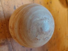 Holzkugel handgedrechselt Dekoobjekt