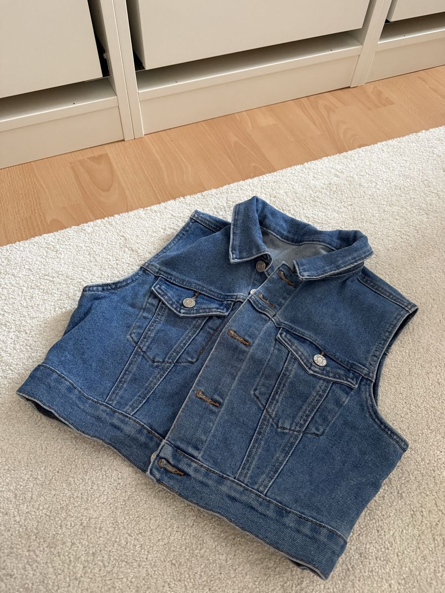Jeans: Jeansweste – Neu und originalverpackt aus Alpnach Dorf von beauty87