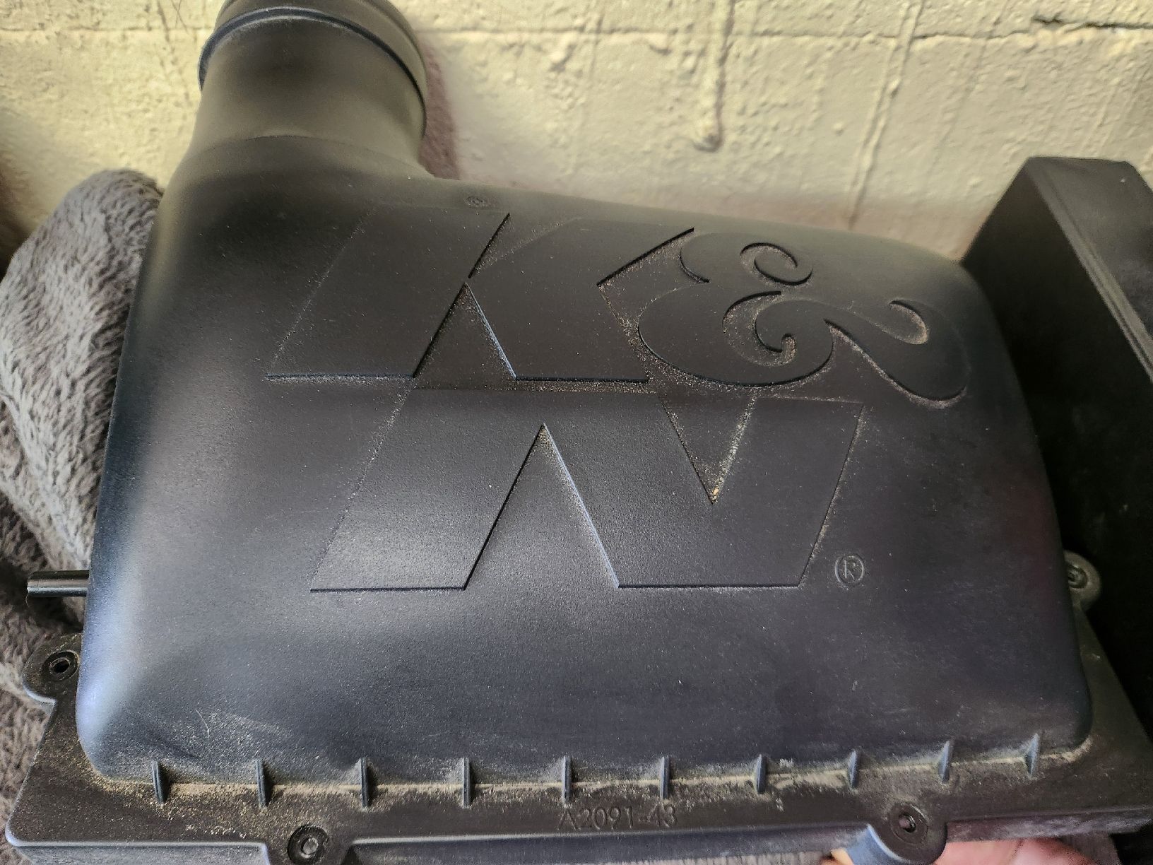 Ventilazione: VW T-Roc R K&N Luftfilterkasten mit Filter – Usato da Glis venduto da Jennessa 1