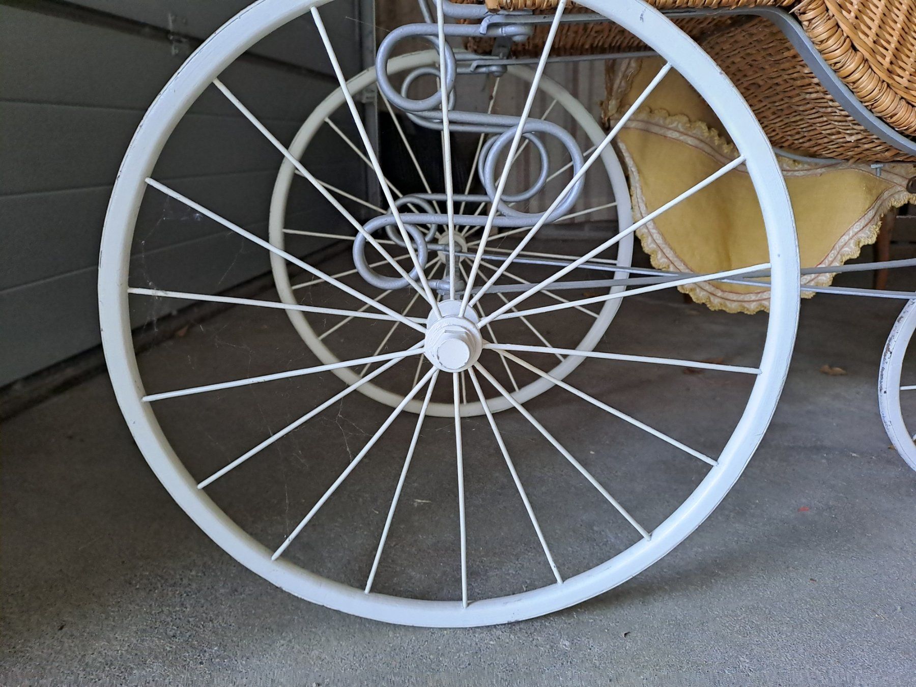 Kinderwagen: Korb- Kinderwagen, antik – Gebraucht aus Dottikon von fildi01 5