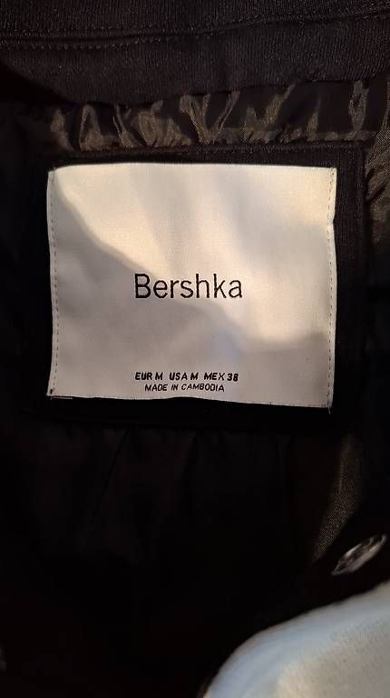 Giacche: Veste universitaire Bershka – Usato da Fleurier venduto da die_gg95 1
