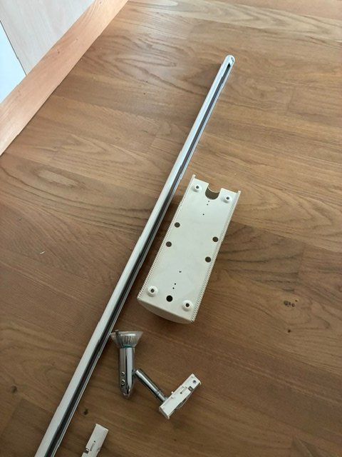 Lampadari & plafoniere: Niedervolt-Halogen-Lichtsystem mit Trafo, INSTA – Usato da Arlesheim venduto da Luke19680 2