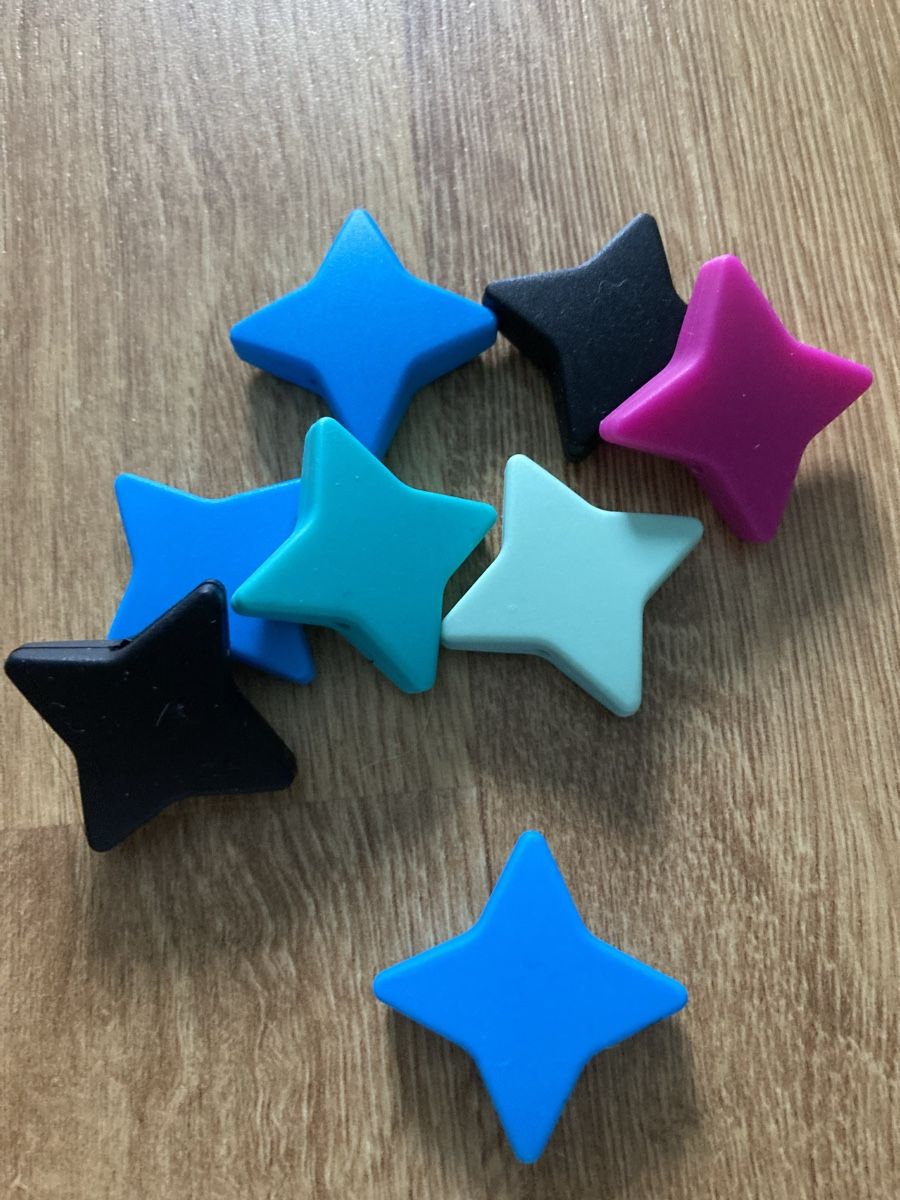 Nuggis & Nuggiketten: Nuggikettenmaterial Silikon Sterne ca 50 Stk. – Neu (gemäss Beschreibung) aus Emmenbrücke von JJ_89 2