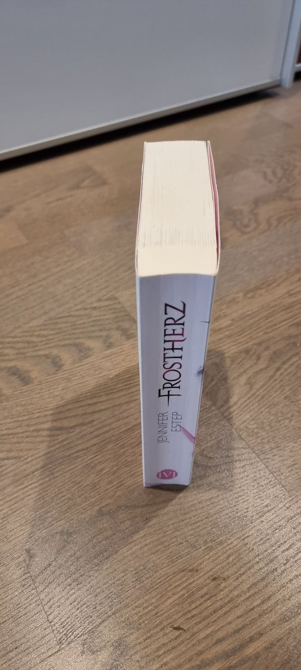 Libri: Frostherz - Jennifer Estep – Usato da Hinterforst venduto da impatiently 2