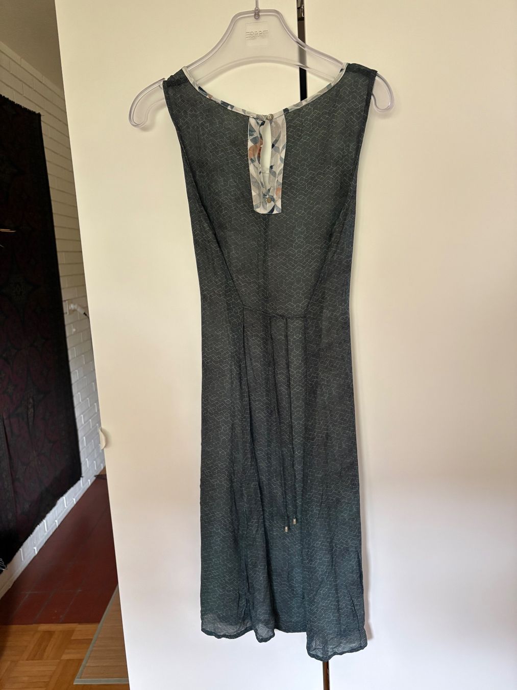 Nile Vestiti: Neues Nile Kleid S wunderschön – Usato da Hombrechtikon venduto da star8888 2
