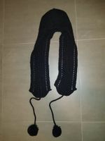 Unisex Schal-Mütze mit Quasten schwarz