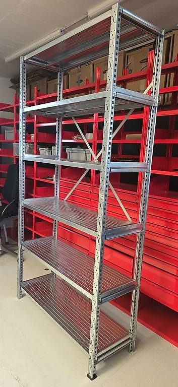 Scaffali: Schwerlastregal Preis pro Meter – Usato da Gontenschwil venduto da bohi44 1