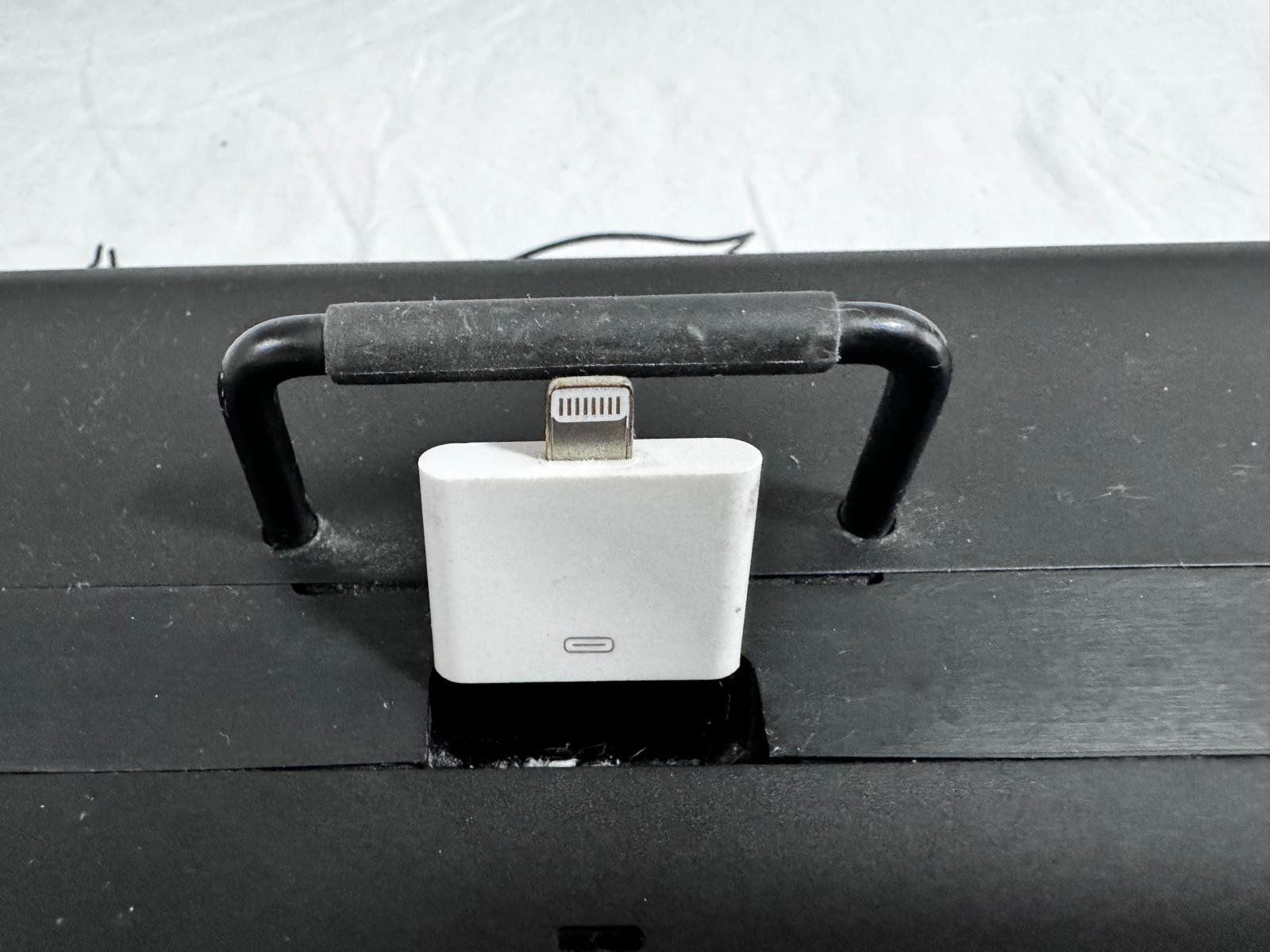 Réveils: iHome Radiowecker mit iPhone/iPad Dockingstation – D'occasion à Lachen SZ par martin_whelan 4