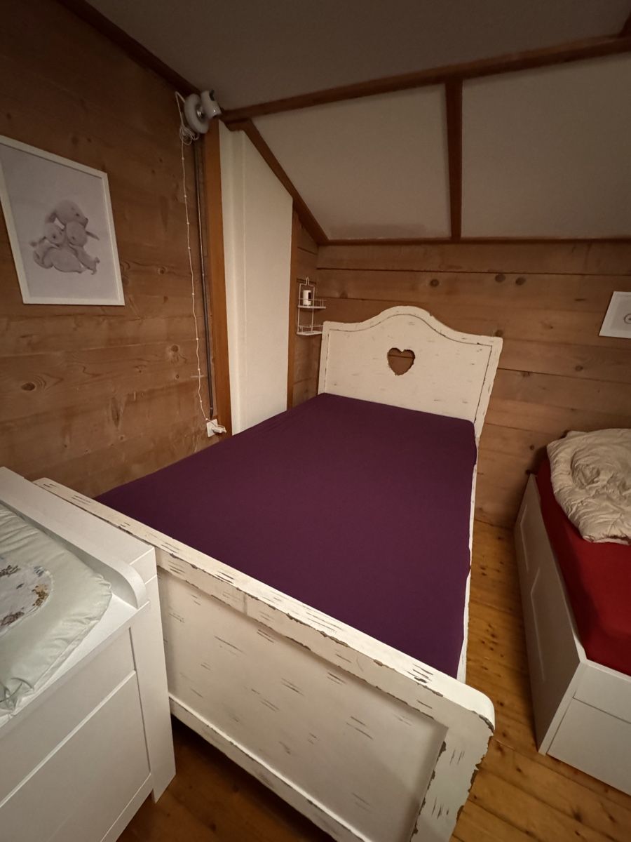 Lits: Shabby Chic Bett mit Herzausschnitt – Neuf (Voir description) à Triesenberg par dom_hd56