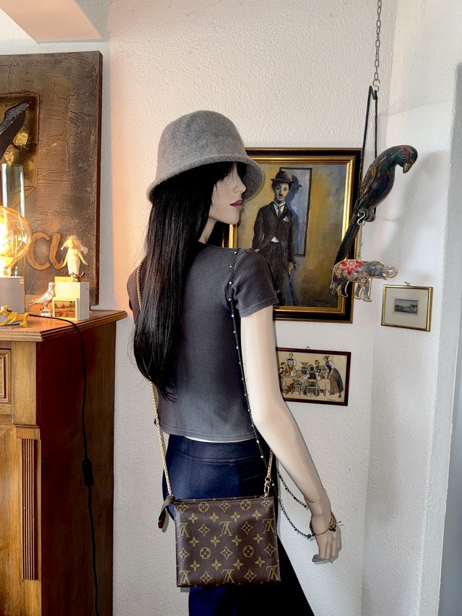 Louis Vuitton Borse da donna: Louis Vuitton Toiletry Pouch 19 cm – Usato da Buch am Irchel venduto da Pukpan_99 1