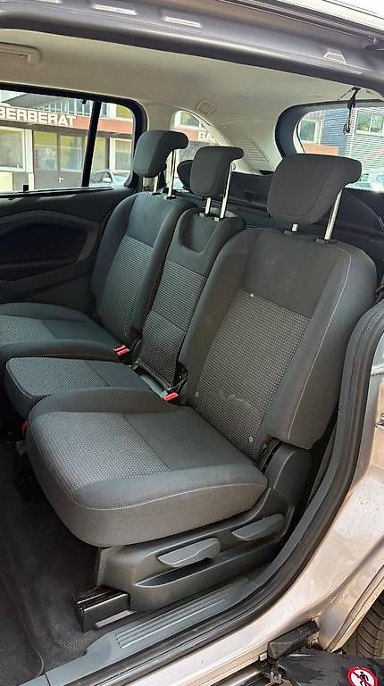Ford Automobili: Ford grand c-Max – Usato da genève venduto da OfficinaFebbraio2016 4